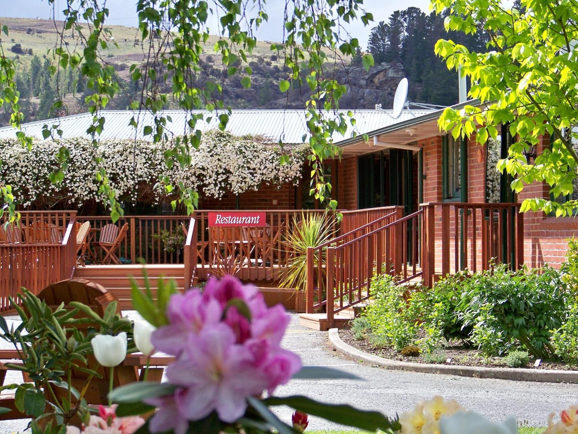 Lake Roxburgh Lodge Exterior photo
